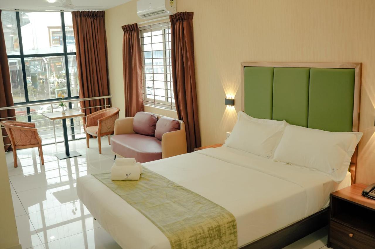 Esquina Residency Hotel Kochi Buitenkant foto