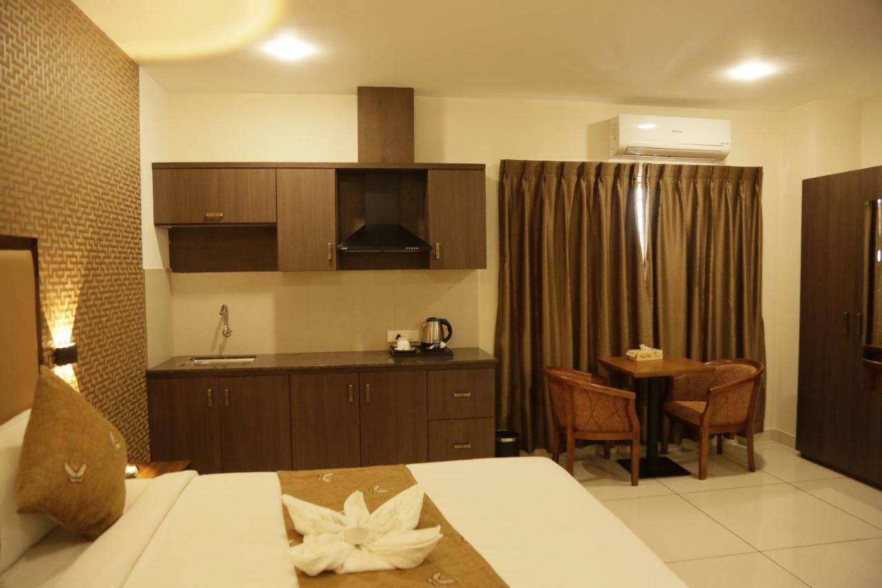 Esquina Residency Hotel Kochi Buitenkant foto