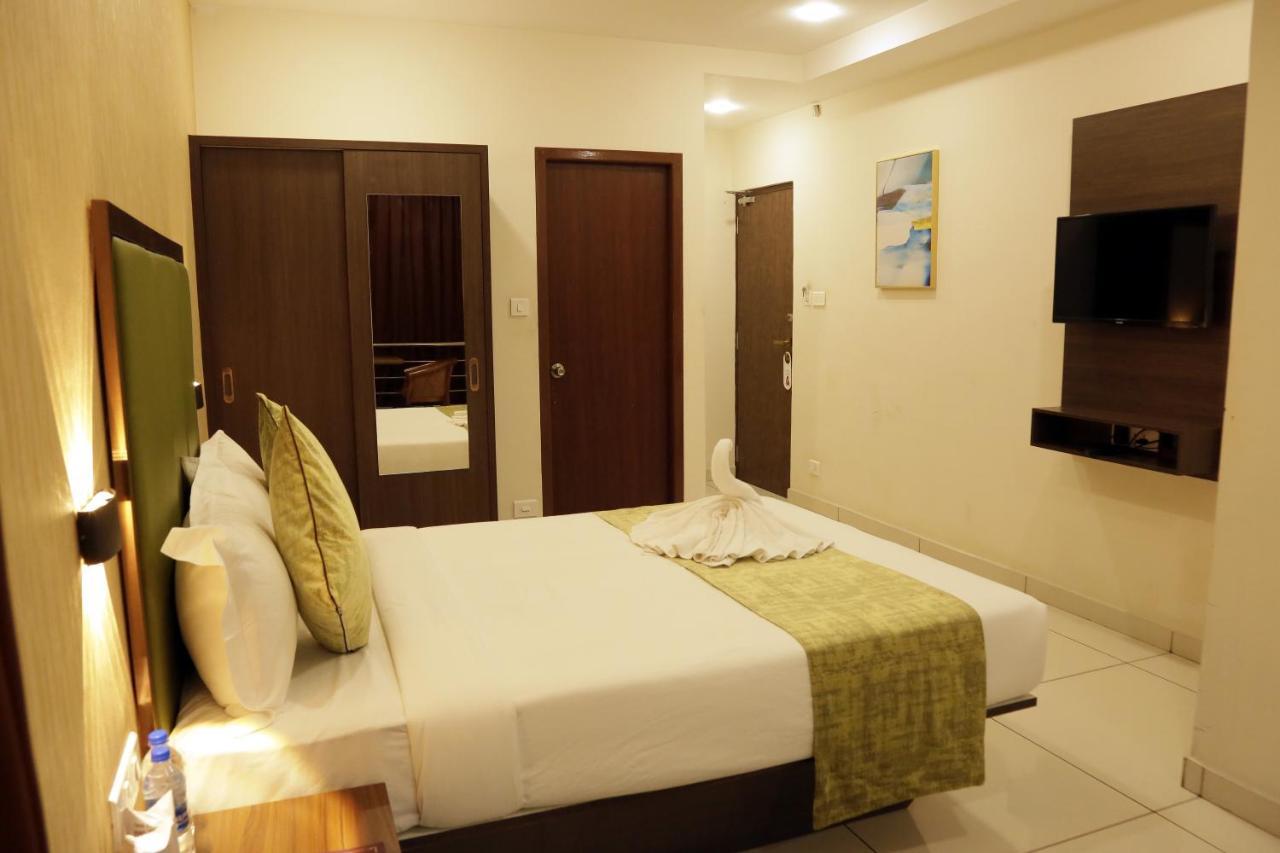 Esquina Residency Hotel Kochi Buitenkant foto